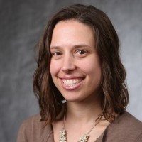 Headshot of Lindsay Valenti